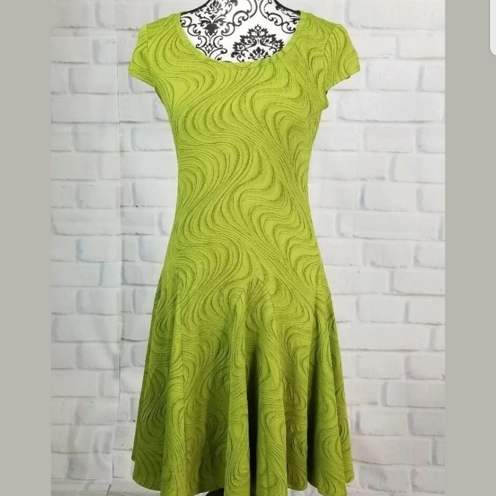 Gabby Skye short sleeve textures fit flare dress